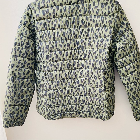 Old Navy Leopard Print Zip Up Light Puffer Jacket Green Sz Small - Picture 8 of 8